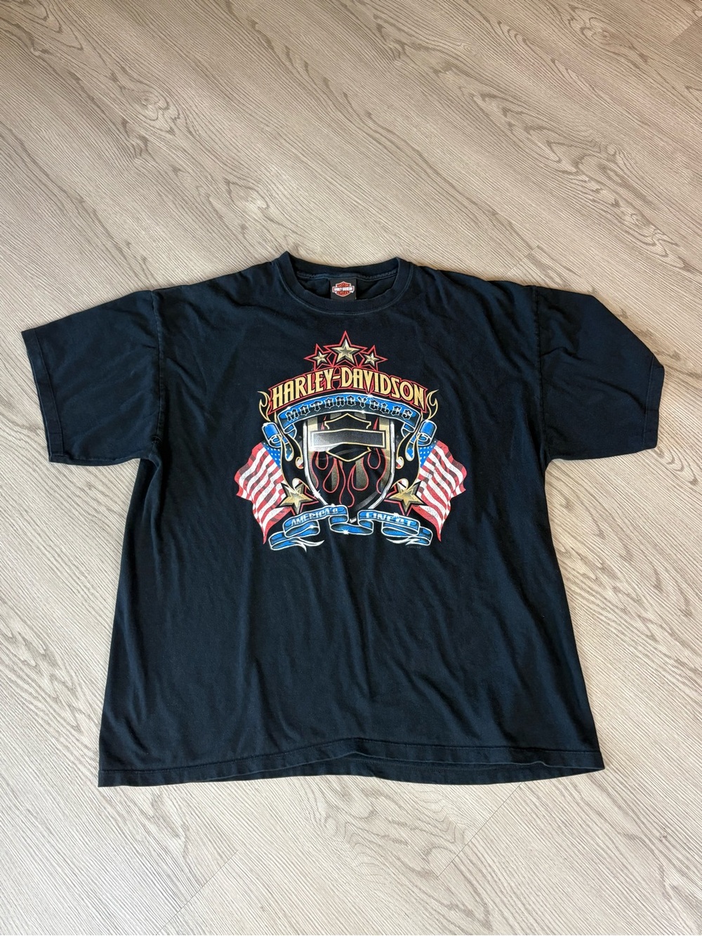 Harley-Davidson Black Short Sleeve Tee with Patriotic Crest Graphic